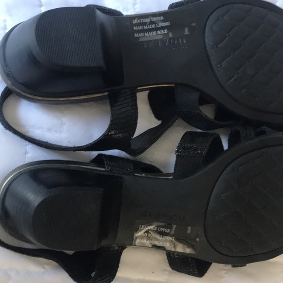 New Aravon Gladiator Style Sandals - Picture 8 of 8